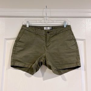 Old Navy Women’s Army Green Short, 4